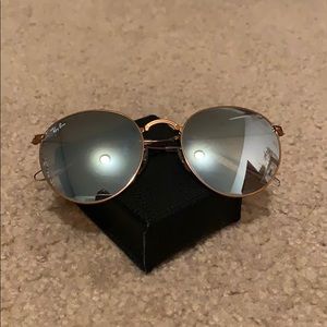 RAY BAN - ROUND METAL FOLDABLE MIRRORED LENS